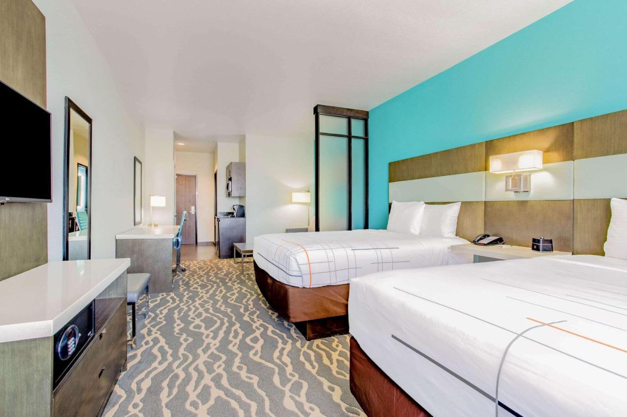 La Quinta Inn & Suites By Wyndham Northlake Ft. Worth Elizabethtown Exterior foto