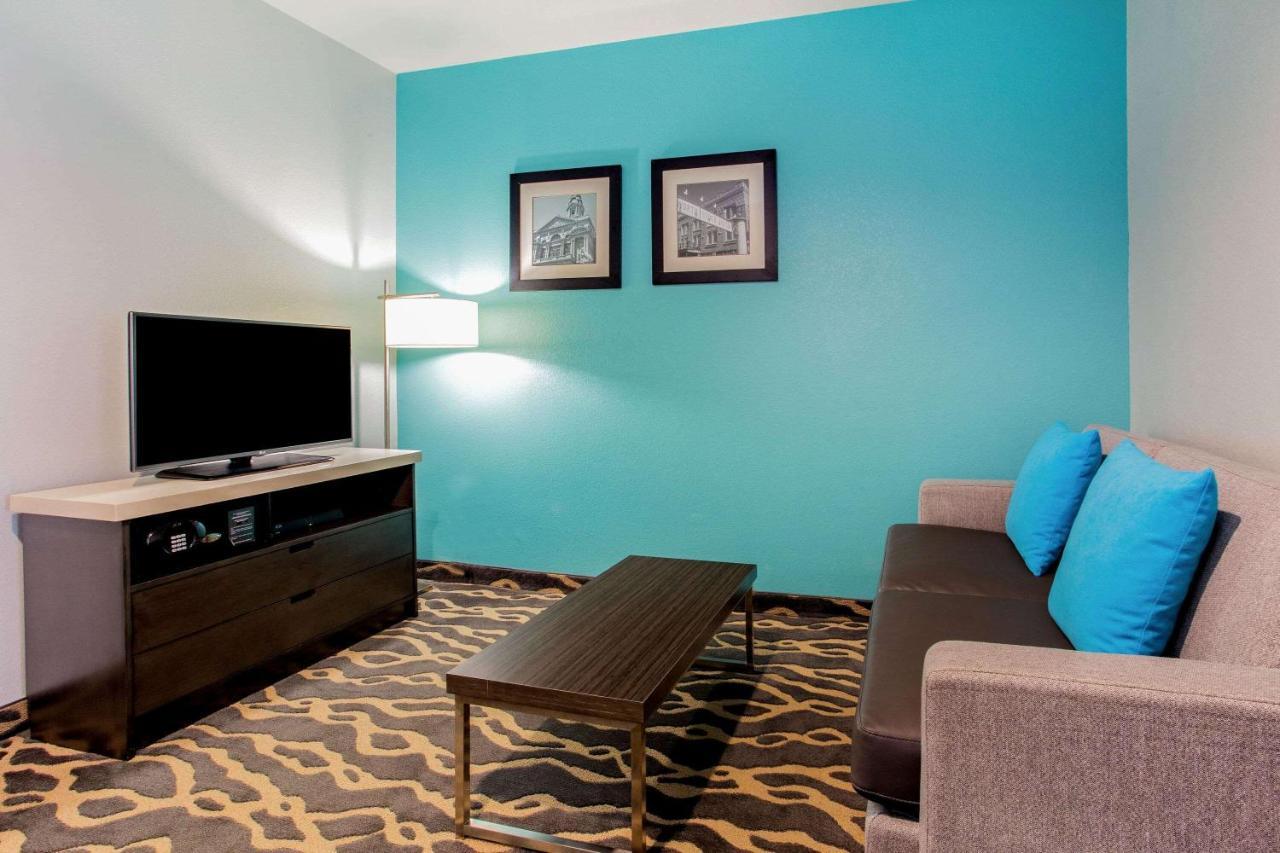 La Quinta Inn & Suites By Wyndham Northlake Ft. Worth Elizabethtown Exterior foto